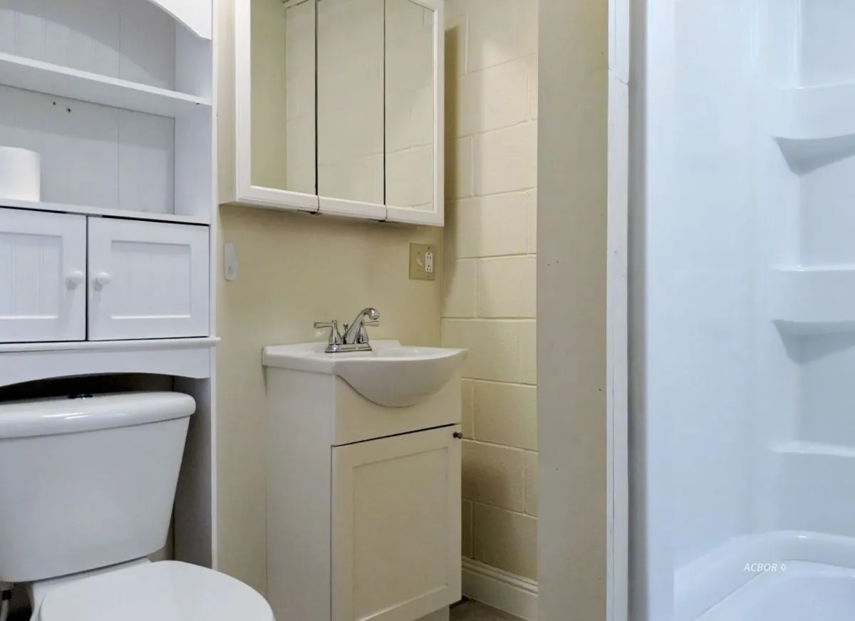 Bathroom 2